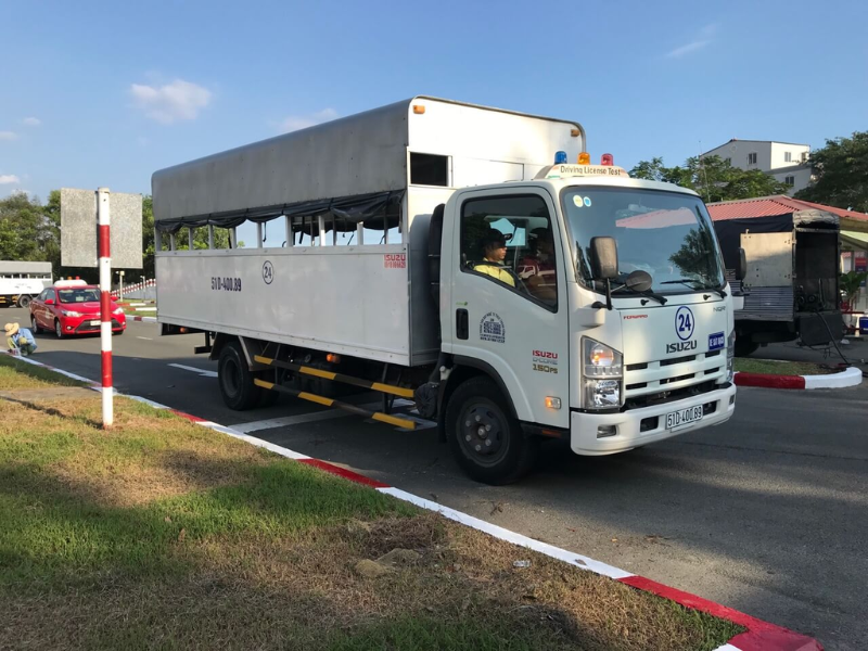 Trường Dạy Lái Xe C1 Uy Tín Tại Huyện Củ Chi, TP.HCM 2