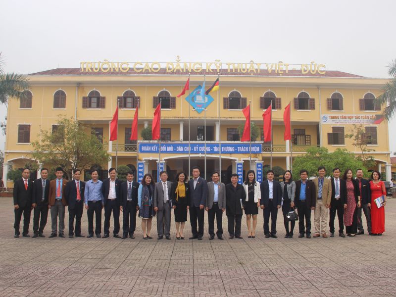 Top 5 Trường Dạy Nghề Điện Tử Công Nghiệp Uy Tín Ở Nghệ An 3