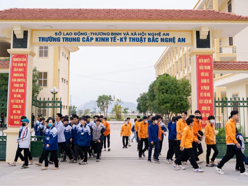 Top 5 Trường Dạy Nghề Tin Học Văn Phòng Uy Tín Ở Nghệ An 2 Top 5 Trường Dạy Nghề Tin Học Văn Phòng Uy Tín Ở Nghệ An 1